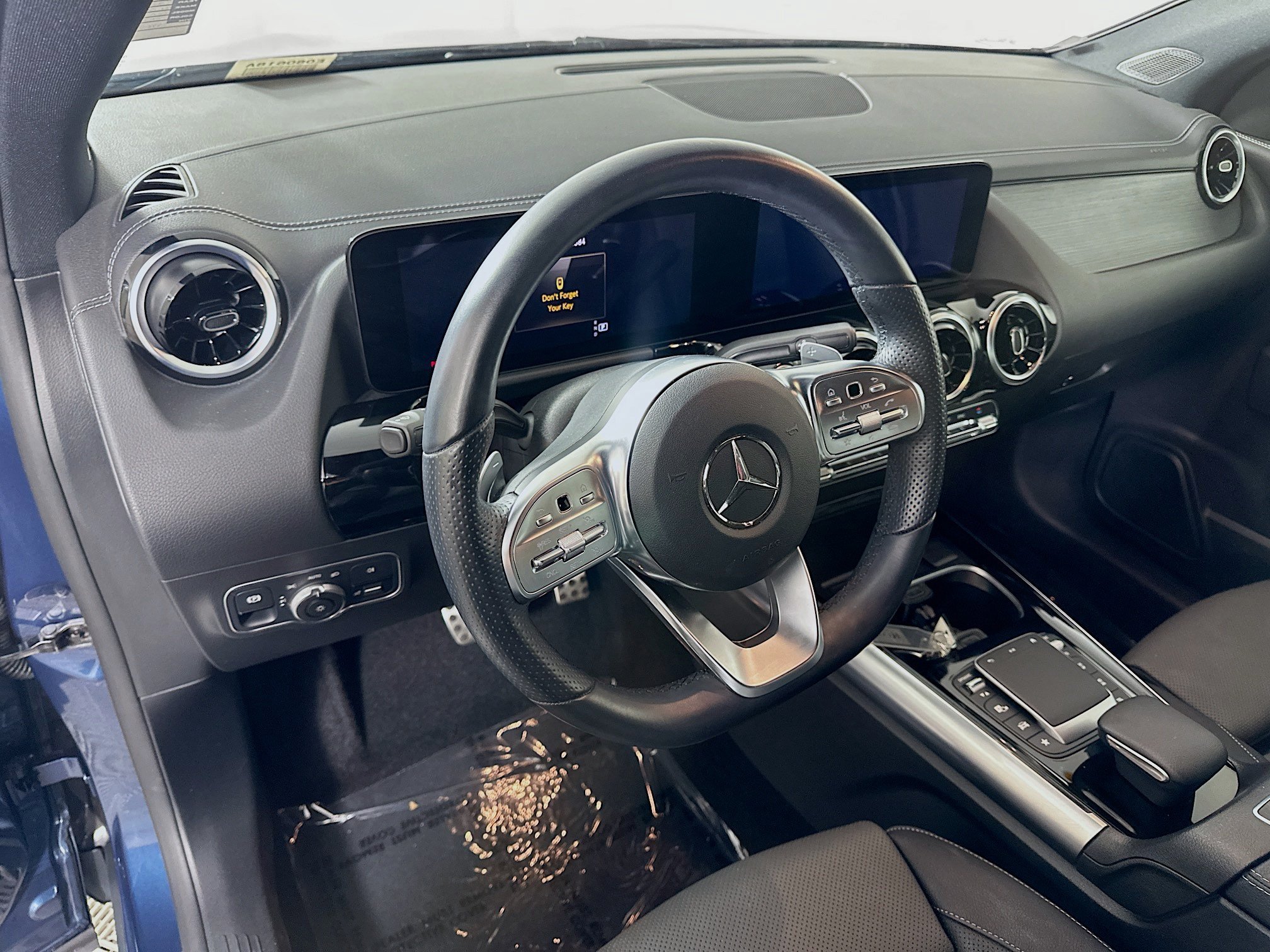 Used 2022 Denim Blue Metallic Mercedes-Benz GLA 250 image 7
