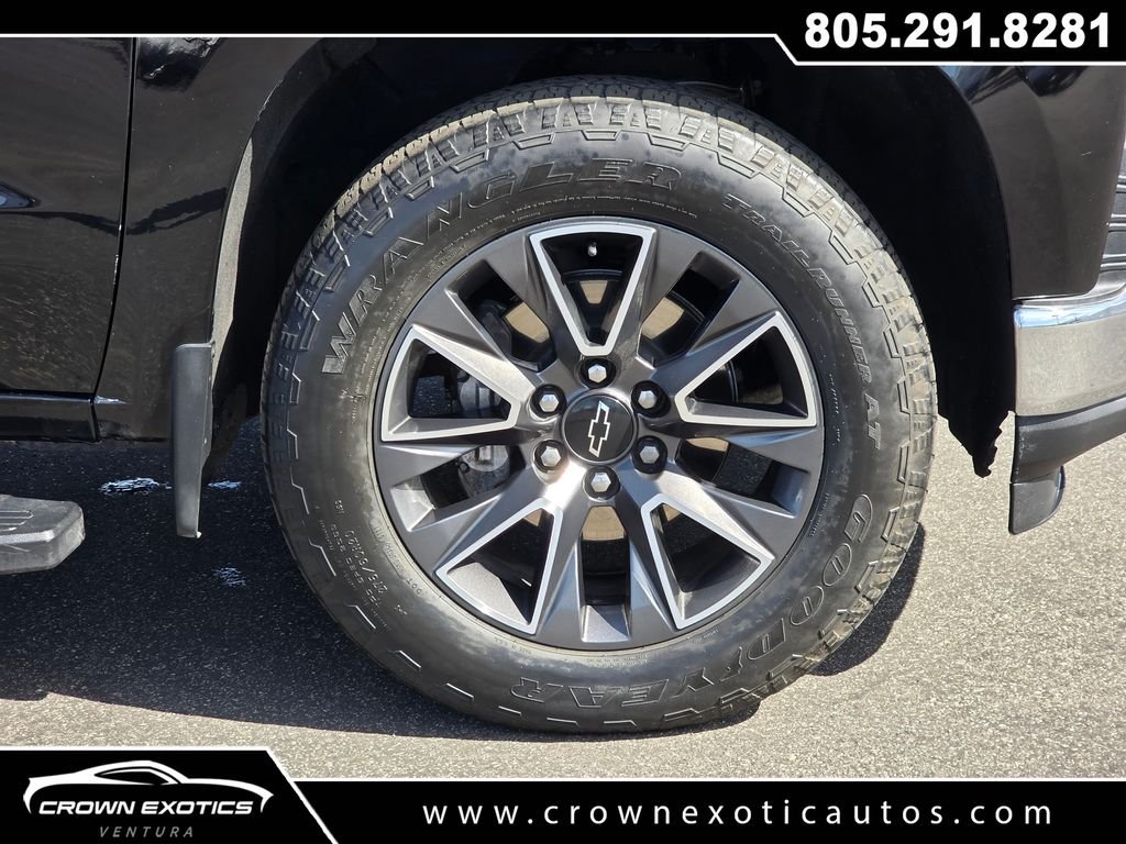 Used 2022 Black Chevrolet LT image 9