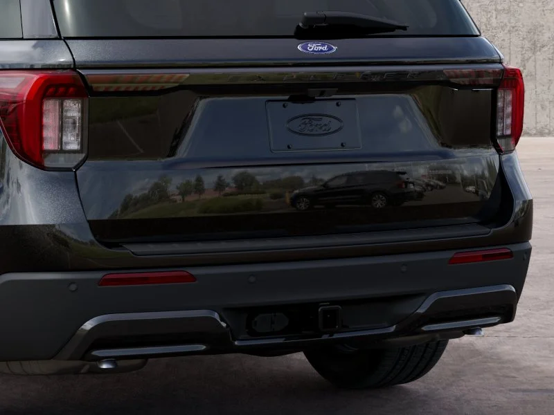 New 2027 Agate Black Metallic Ford ST-Line image 23