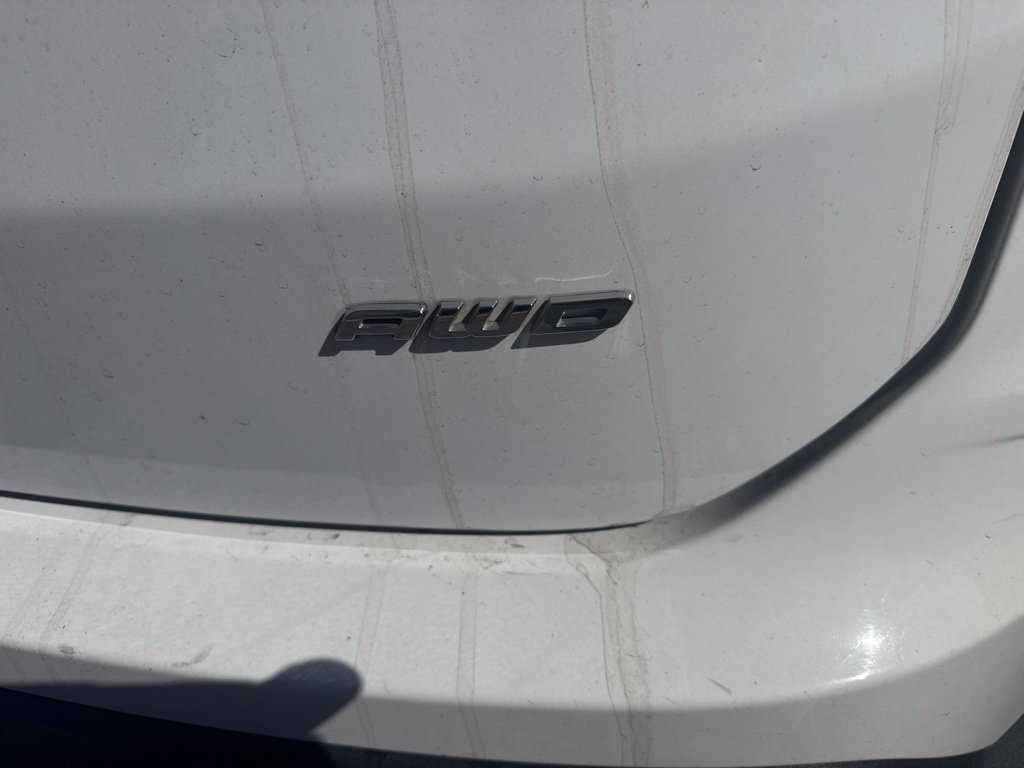 Used 2023 White Ford SEL image 4
