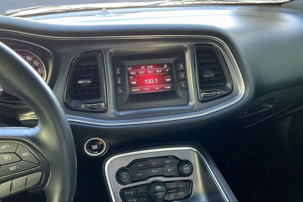 Used 2017 White Knuckle Clearcoat Dodge R/T image 9