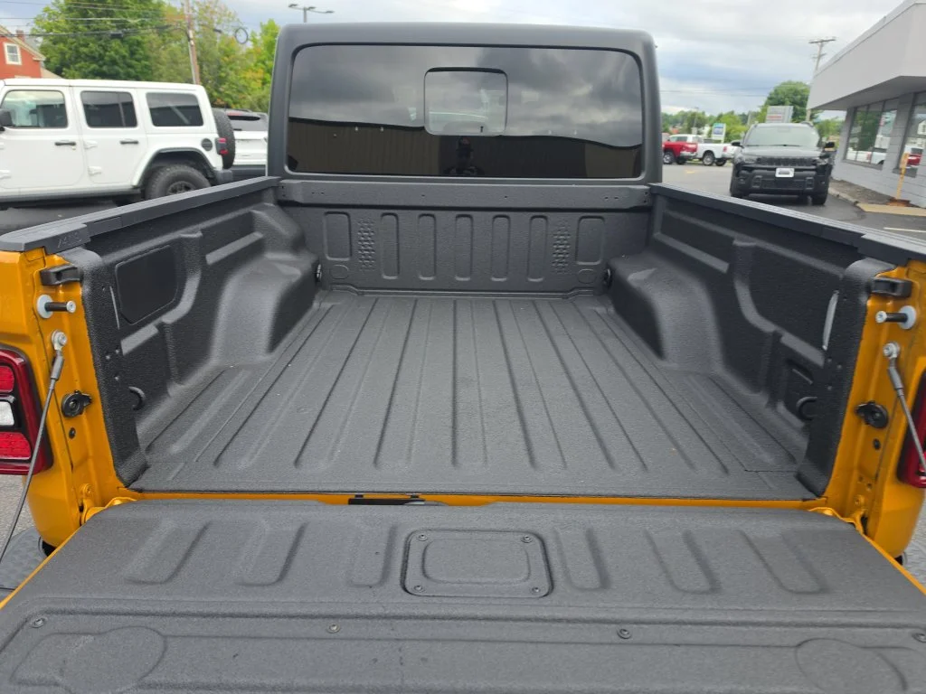 New 2026 Goldilocks Exterior Paint Jeep Sport S image 26