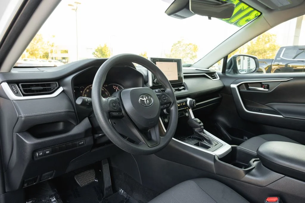 Used 2024 Ice Cap Toyota XLE image 10