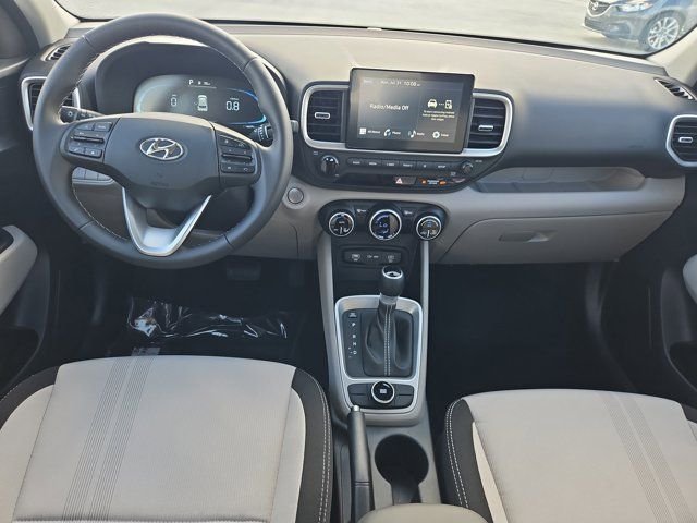 2025 Hyundai Venue SEL - Photo 7