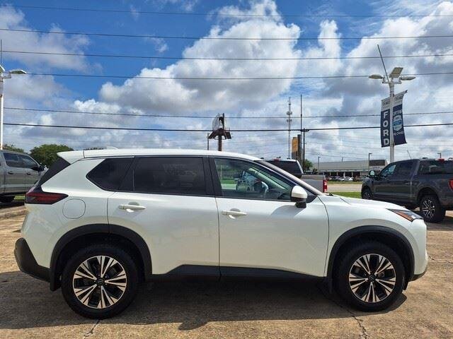 Used 2023 Pearl White Tricoat Nissan SV image 5
