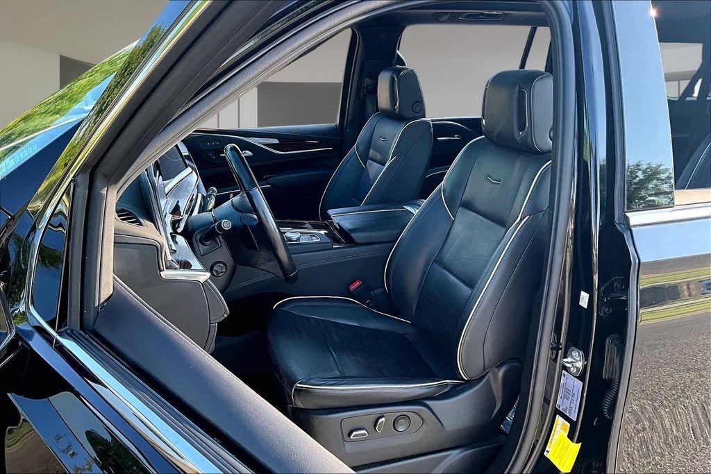 Used 2023 Black Raven Cadillac Premium Luxury image 27