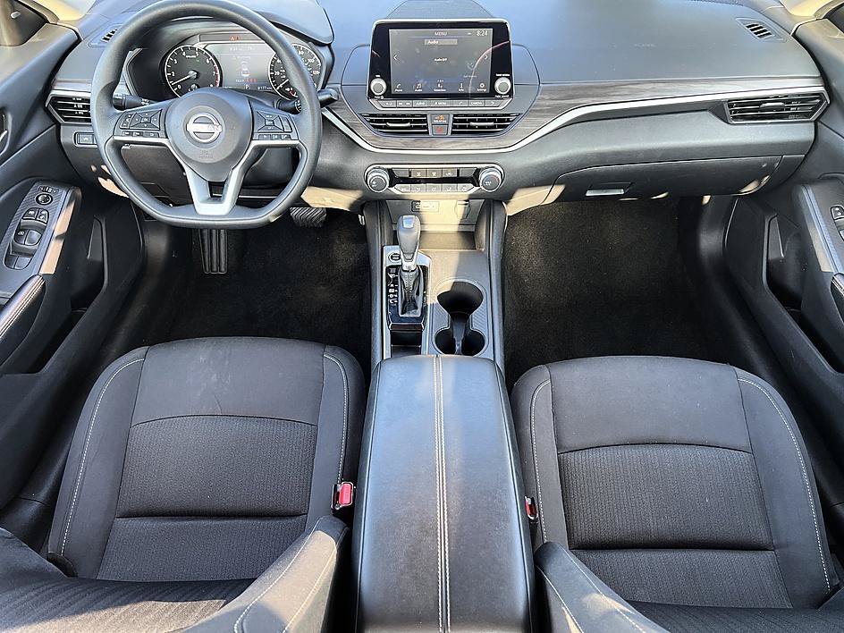 Certified Used 2025 Gun Metallic Nissan SV image 18