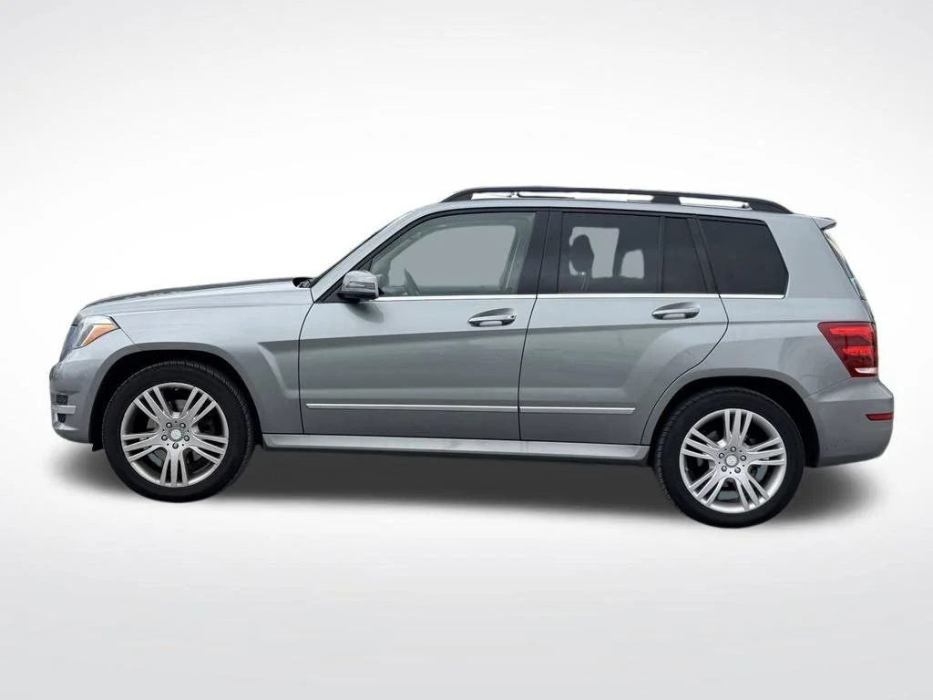 Used 2013 Silver Mercedes-Benz GLK 350 image 3