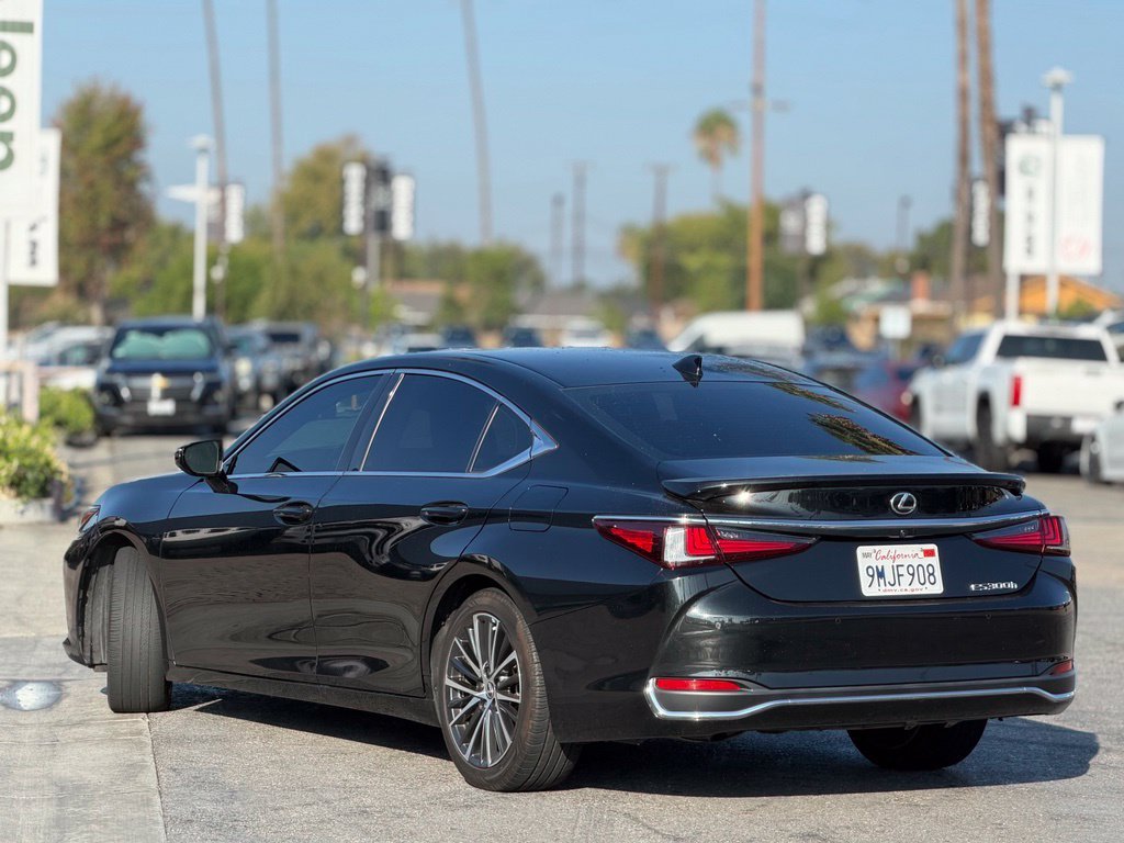 Used 2024 Caviar Lexus 300h image 2