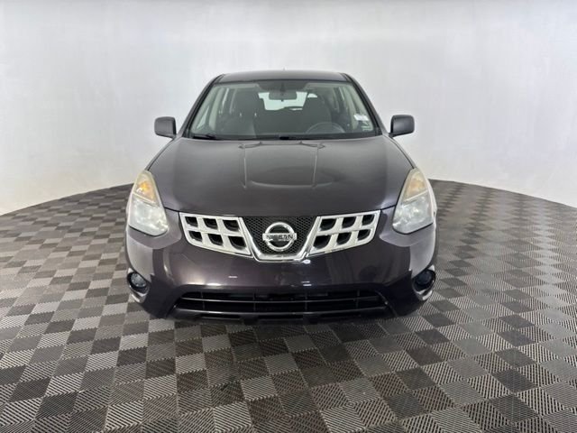 Used 2015 Black Nissan S image 2