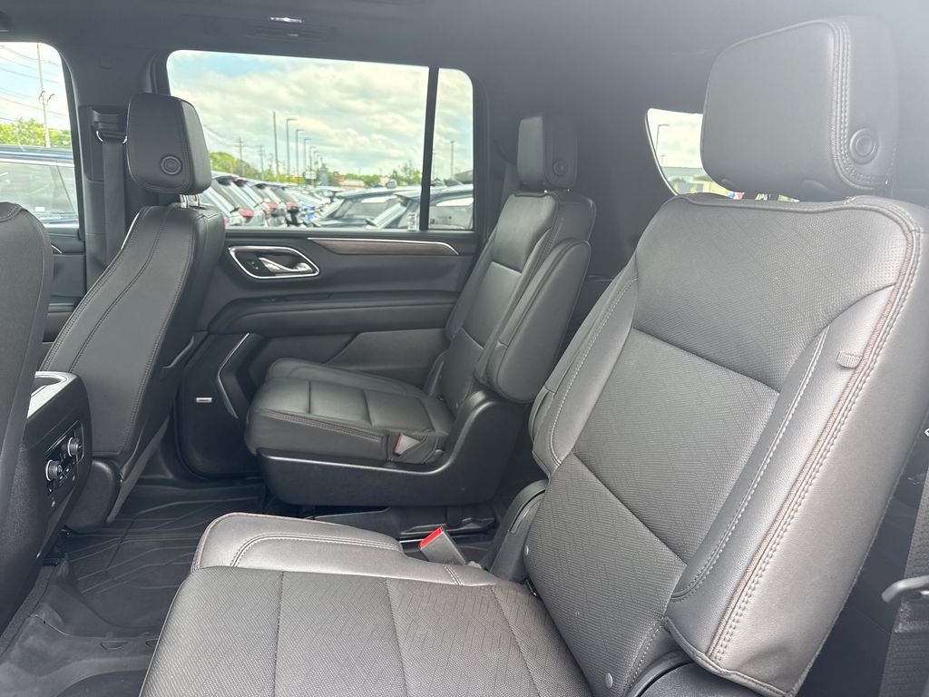 Used 2024 Black Chevrolet High Country image 14
