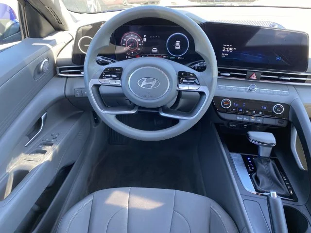Used 2024 Blue Hyundai SEL image 5