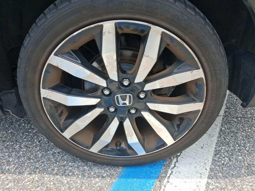 Used 2015 Black Honda EX-L image 11