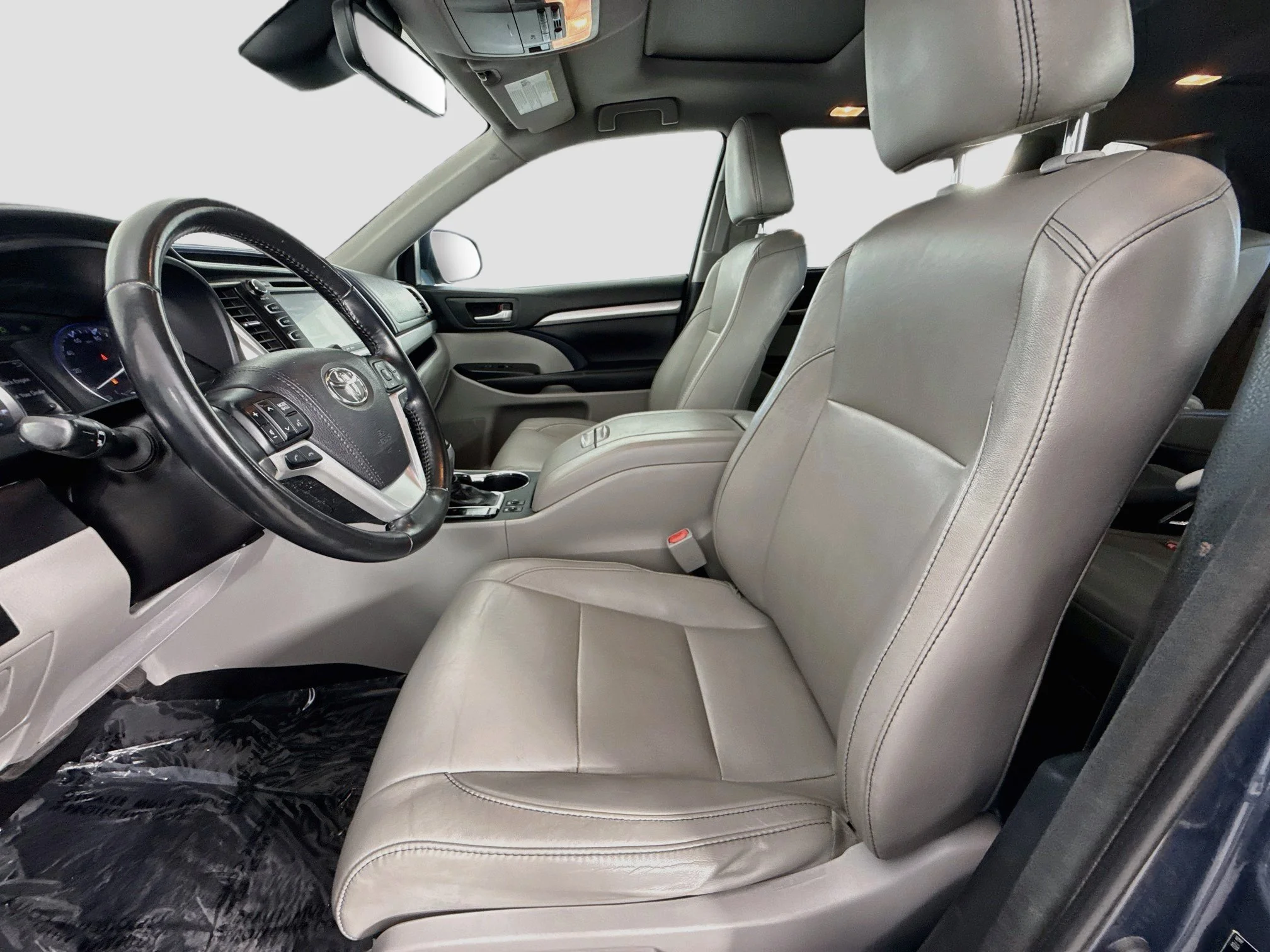 Used 2018 Blue Toyota SE image 21