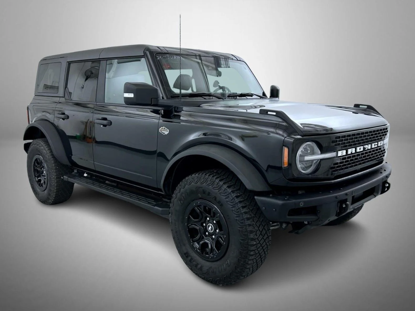 Used 2024 Black Ford Wildtrak image 3