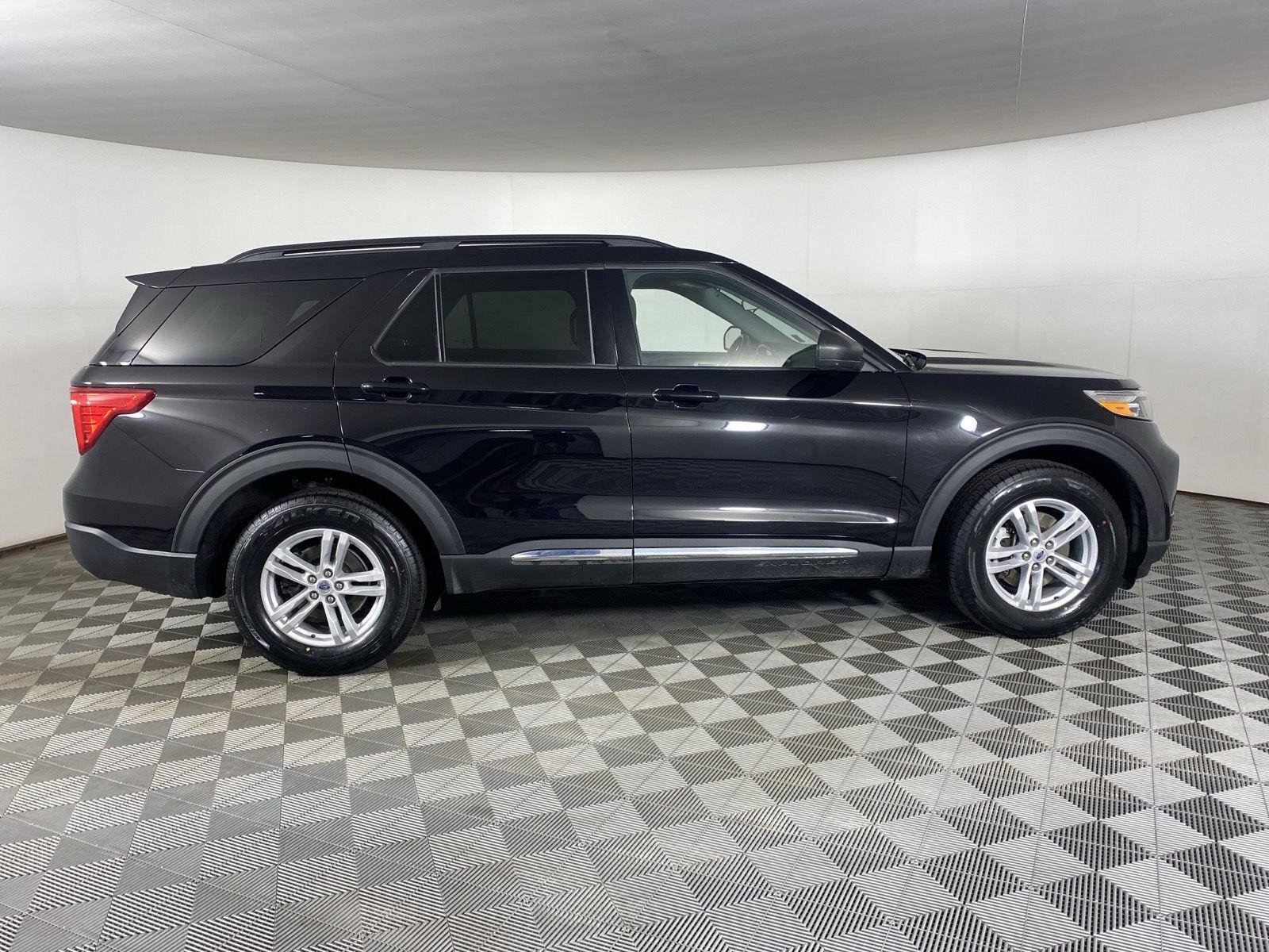 Used 2023 Agate Black Ford XLT image 11
