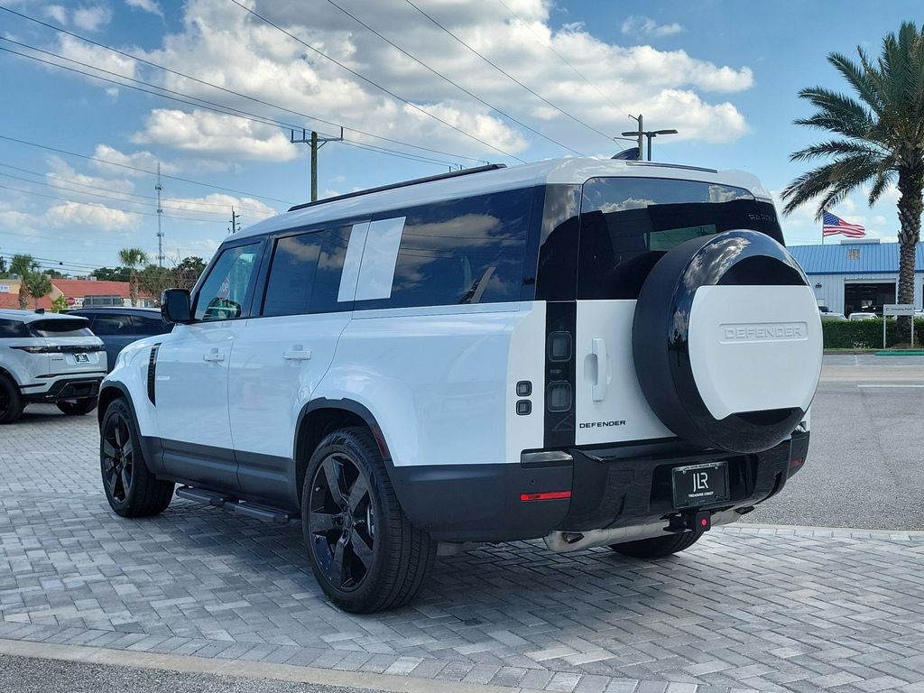 New 2026 Fuji White Land Rover S image 3