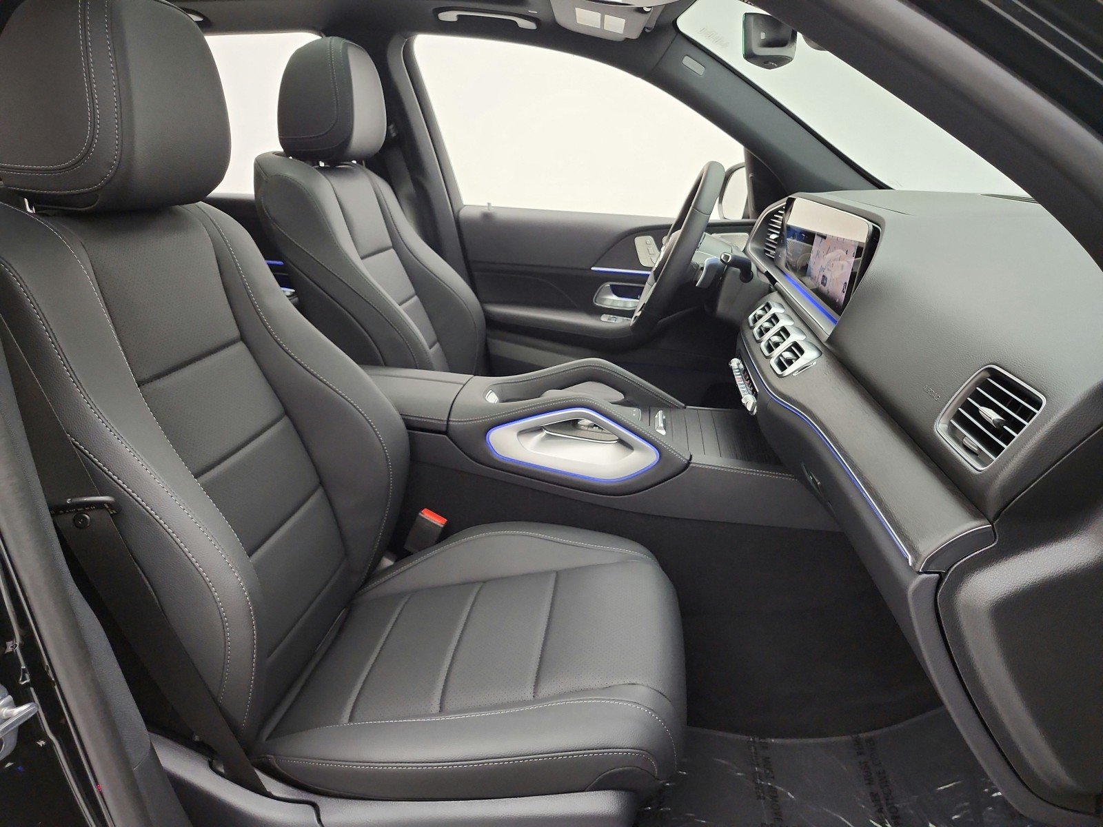 New 2026 Black Mercedes-Benz GLE 450 4MATIC® SUV image 14