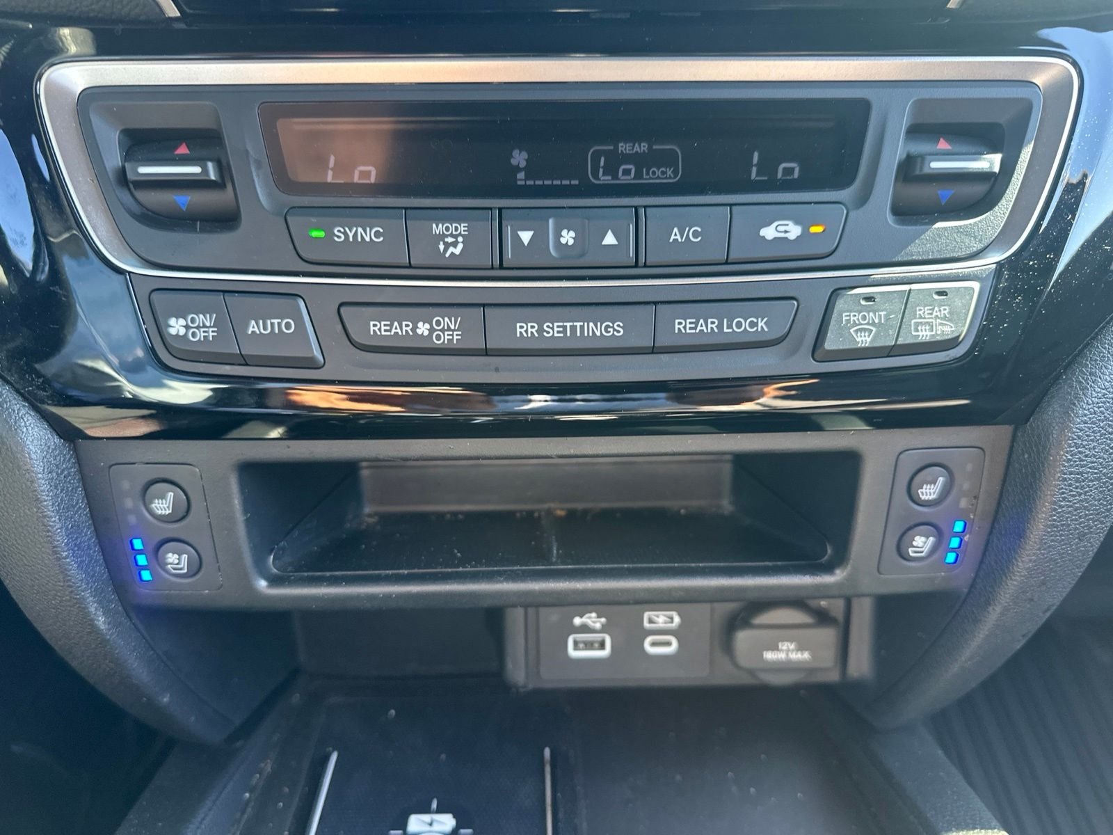 Used 2024 Platinum White Pearl Honda Black Edition image 22