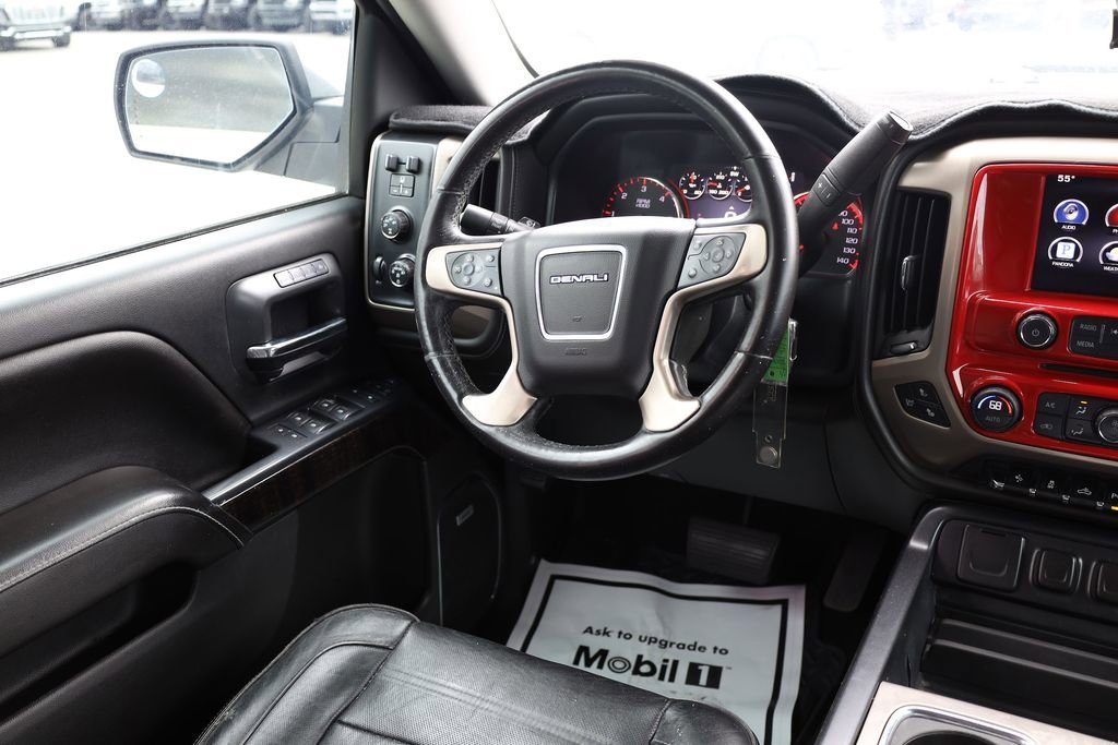 Used 2015 White Diamond Tricoat GMC Denali image 20