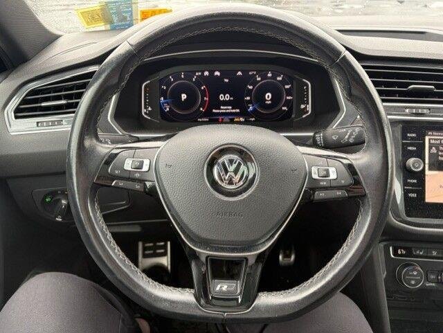 Used 2020 Deep Black Pearl Volkswagen SEL Premium R-Line image 22