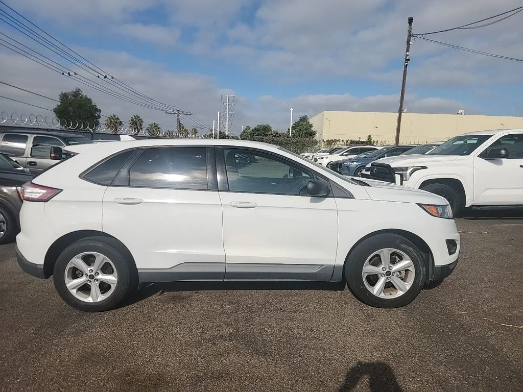 Used 2015 White Ford SE image 17