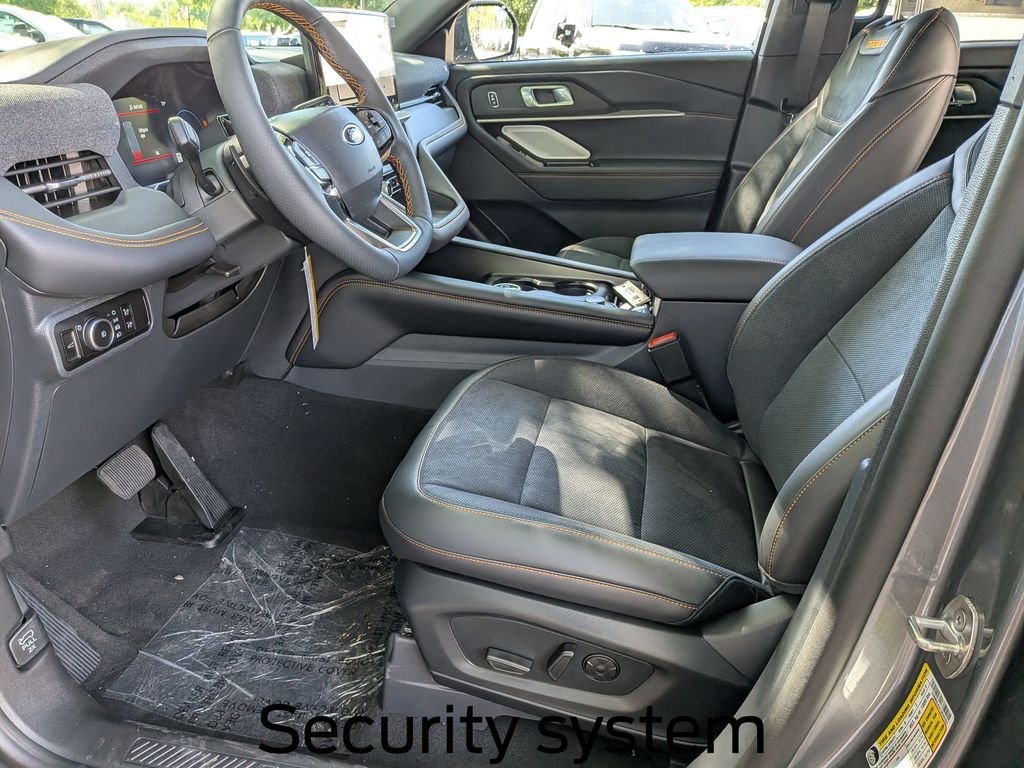 New 2026 Carbonized Gray Metallic Ford Tremor® image 19