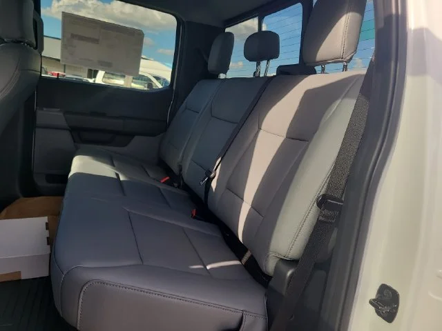 New 2027 Oxford White Ford XL 4WD CREW CAB image 13