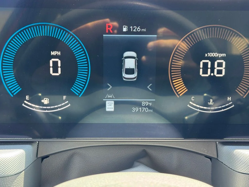 Used 2025 Red Hyundai SEL image 19