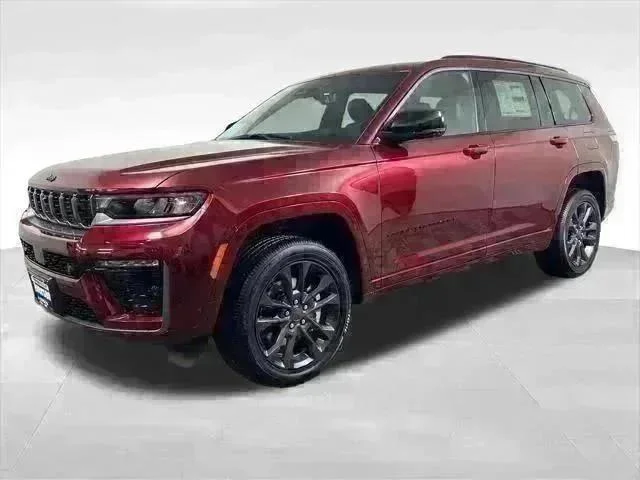 New 2026 Velvet Red Pearl-Coat Exterior Paint Jeep Limited image 4
