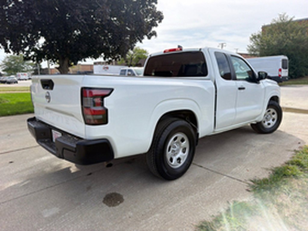 Used 2024 Glacier White Nissan S image 27