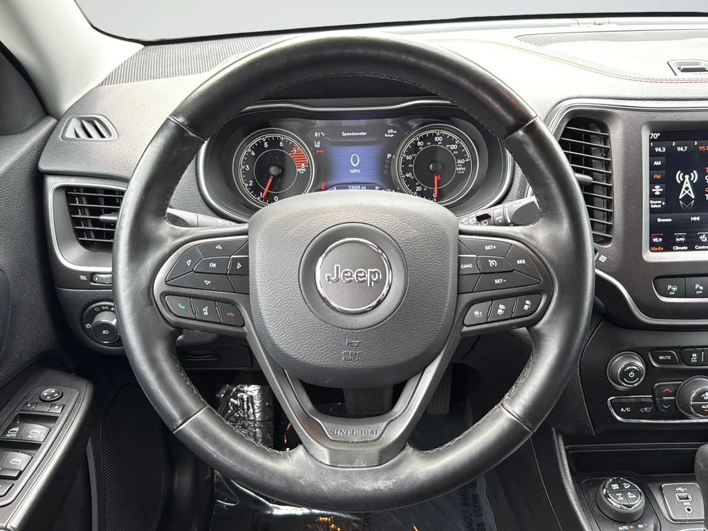 Used 2021 White Jeep Trailhawk image 30