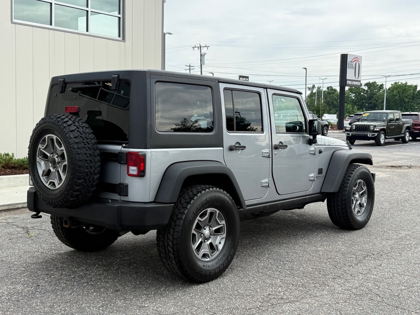 Used 2014 Billet Silver Metallic Clear Coat Jeep Rubicon image 3