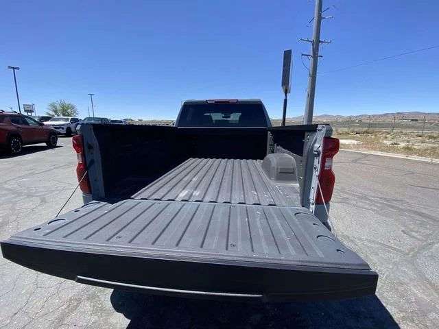 Used 2025 Slate Gray Metallic Chevrolet Custom image 22