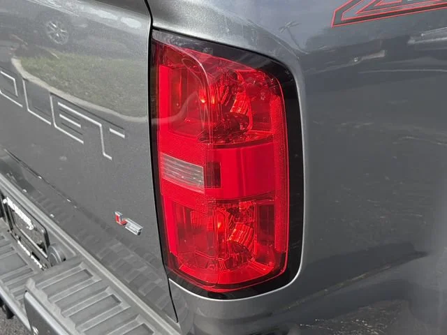 Used 2022 Satin Steel Metallic Chevrolet Z71 image 10