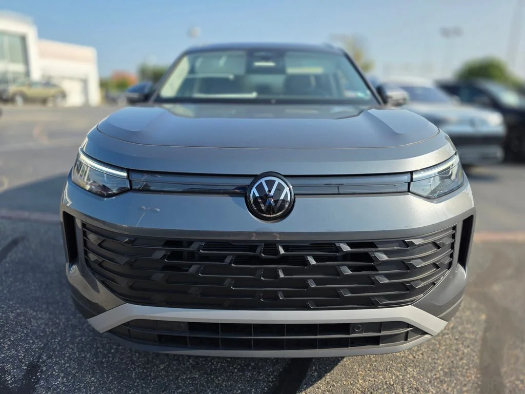 2026 Volkswagen Tiguan SE - Photo 4