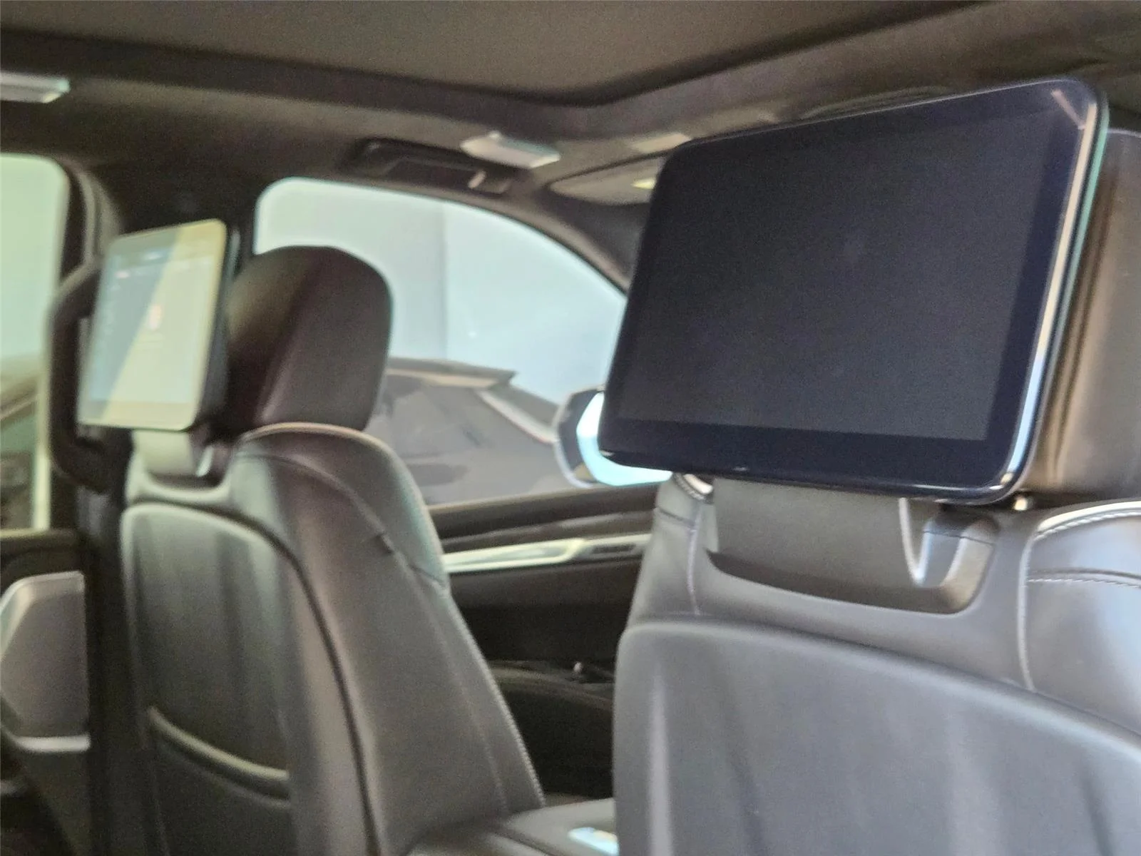 Used 2026 Aegean Stone Cadillac AWD V-Series image 30