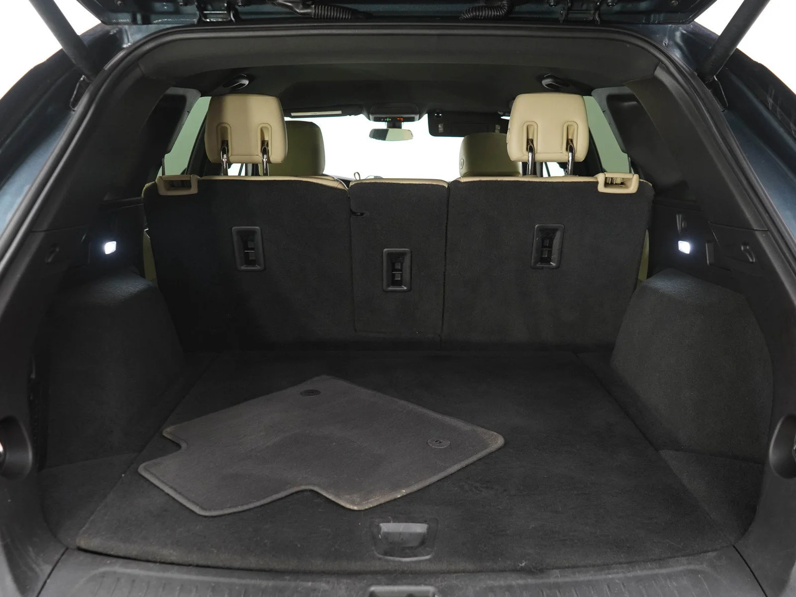 Used 2019 Shadow Metallic Cadillac Base image 13