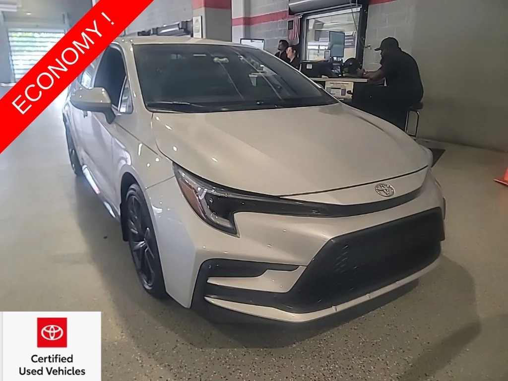 2025 Toyota Corolla SE CVT's photo