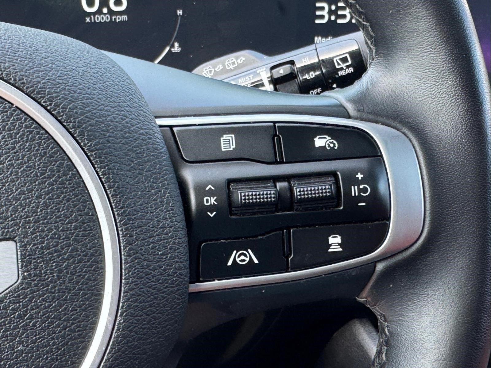 Used 2023 Wolf Gray Kia SX-Prestige image 19