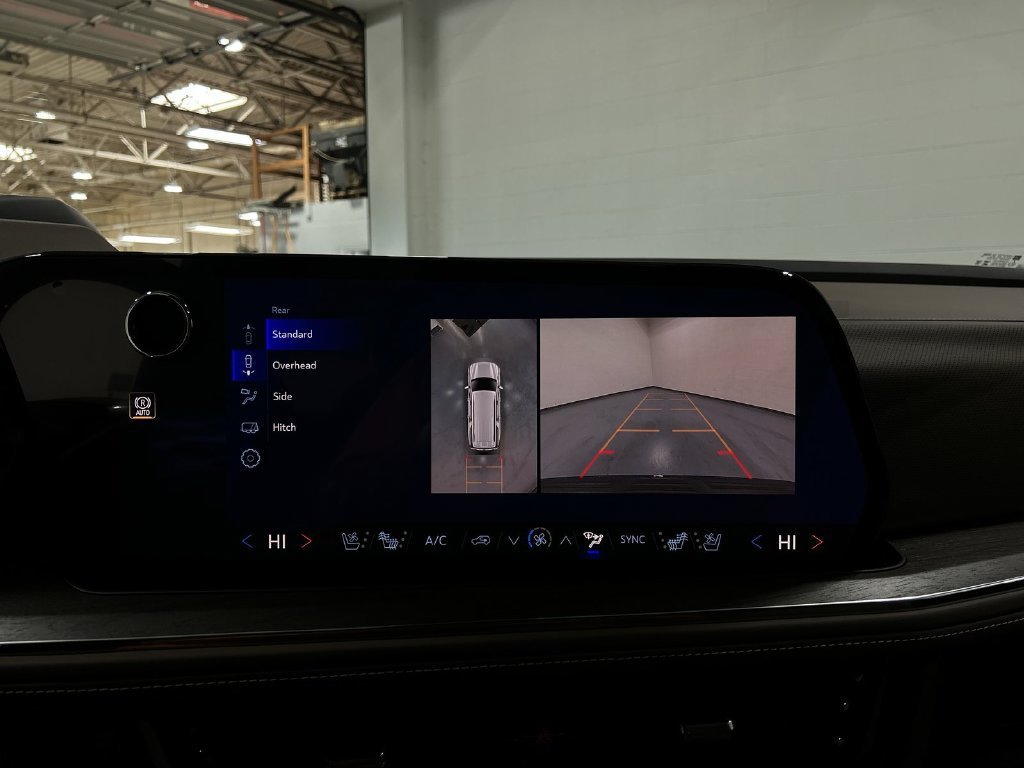 2026 Chevrolet Suburban High Country - Photo 24