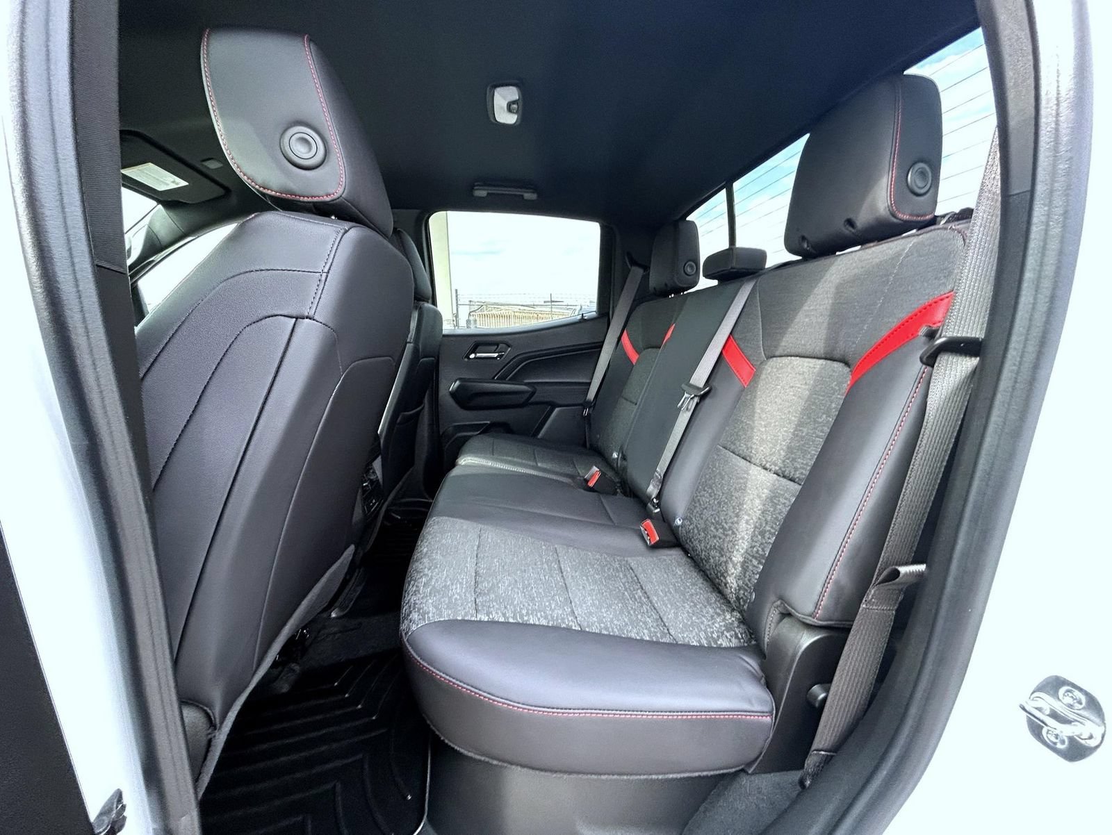 2024 Chevrolet Colorado Z71 - Photo 20