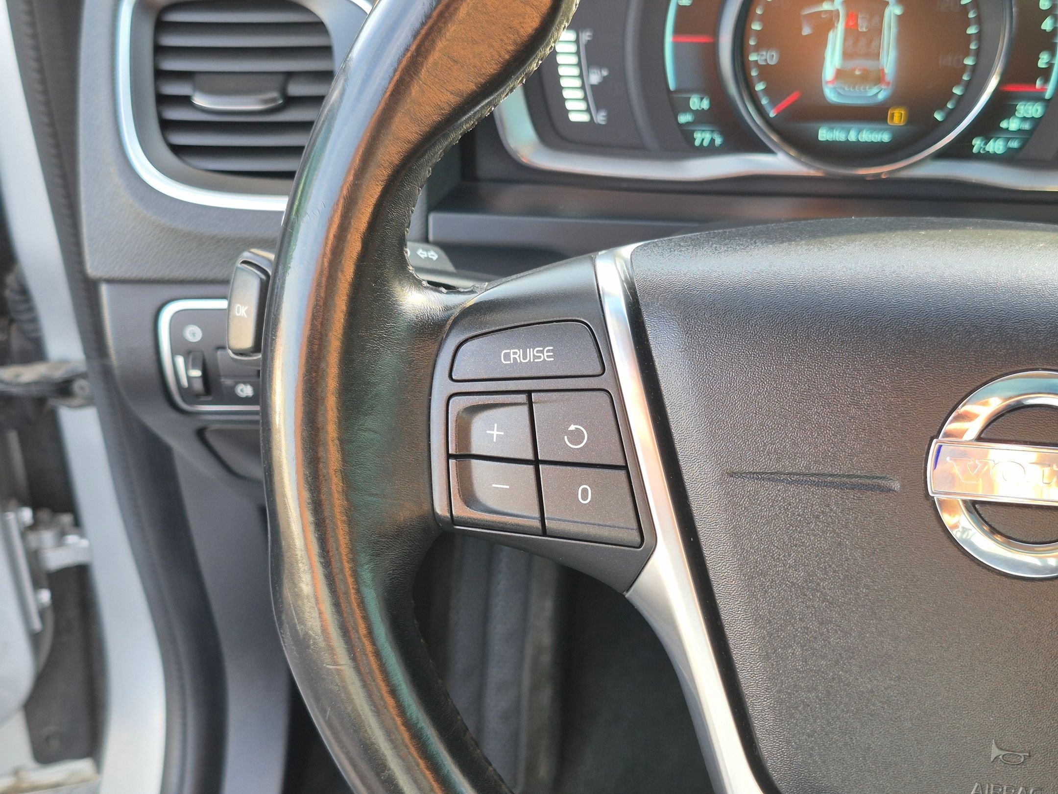 Used 2015 Bright Silver Metallic Volvo T5 Platinum image 18
