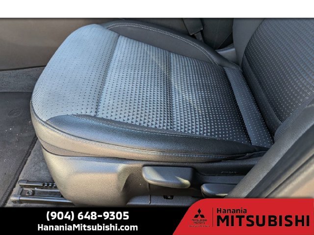 Used 2025 White Chevrolet LT image 19