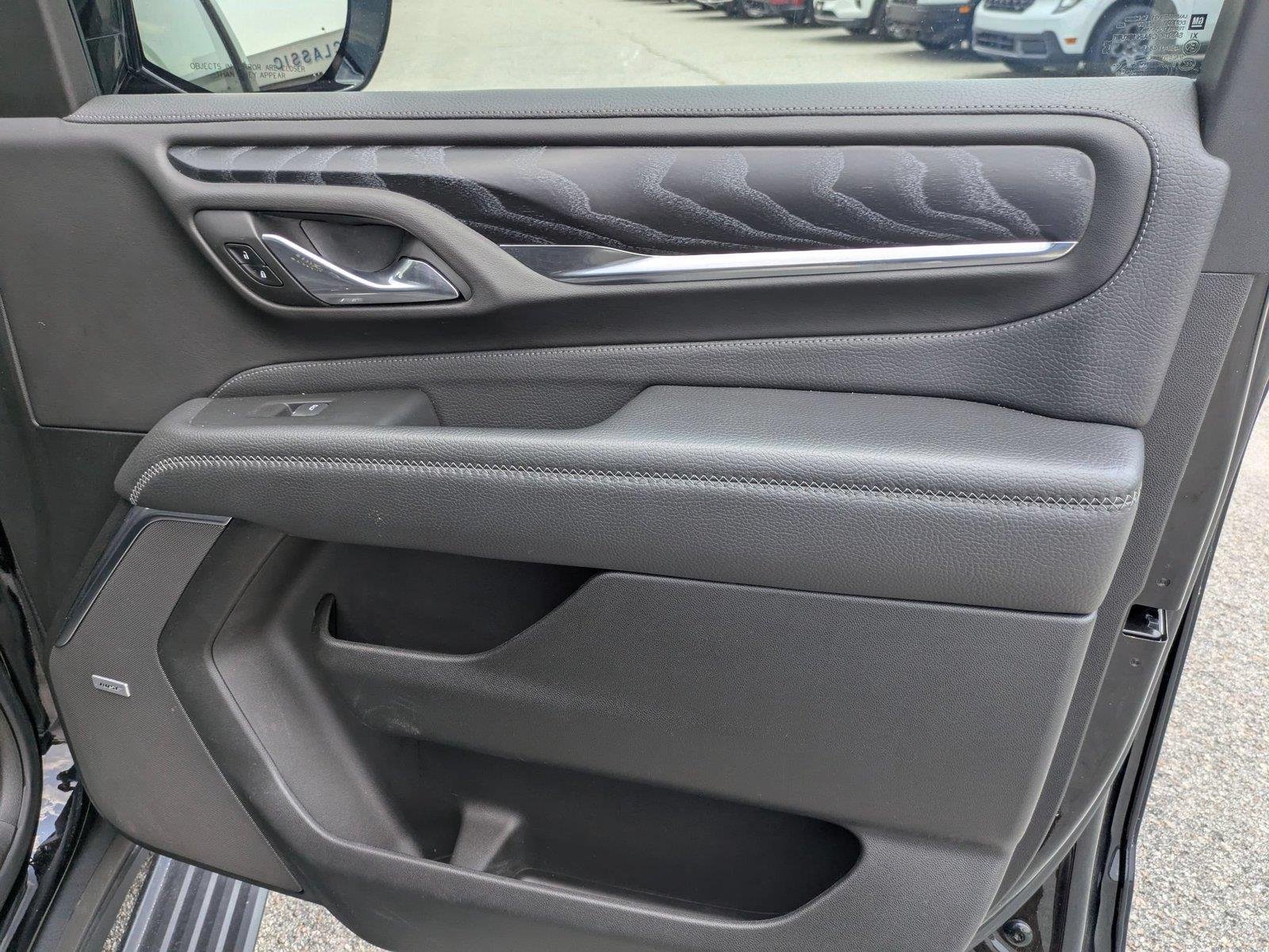Used 2022 Onyx Black GMC Denali image 34