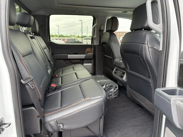 New 2026 Oxford White Ford F-250® Lariat® image 28