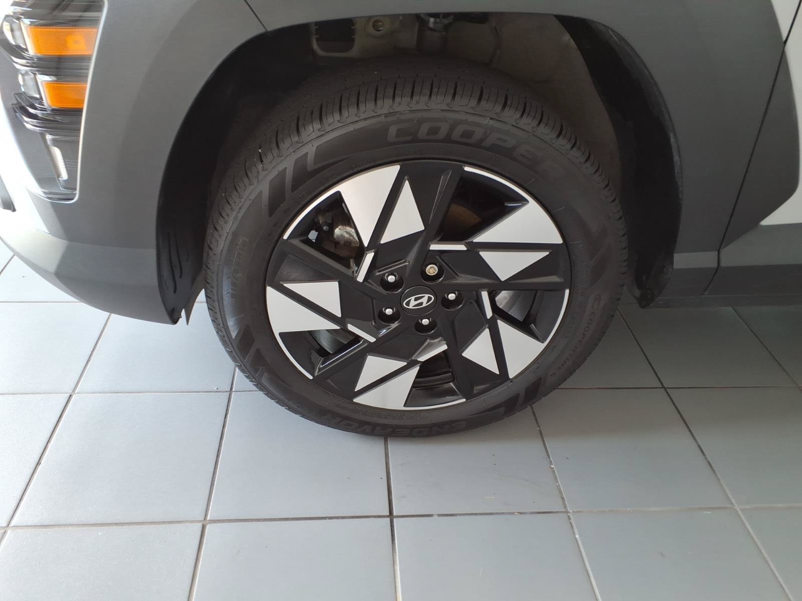 2024 Hyundai Kona SEL - Photo 9