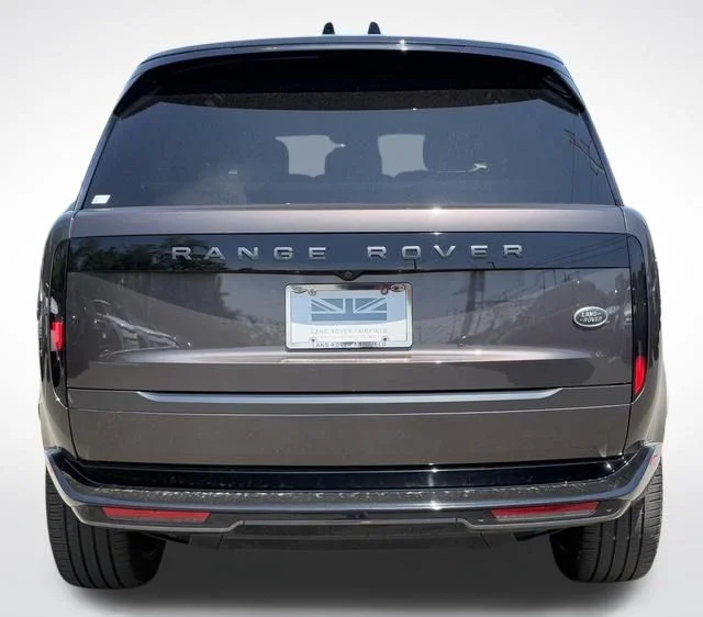 Certified Used 2023 Gray Land Rover SE image 7