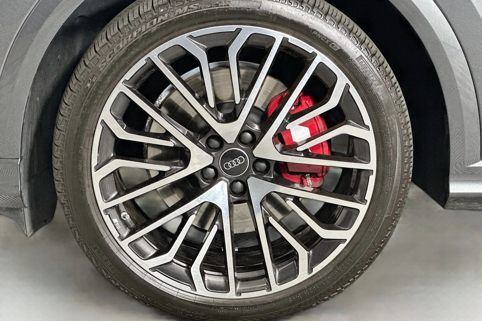 Used 2025 Daytona Gray Pearl Effect Audi Premium Plus image 11
