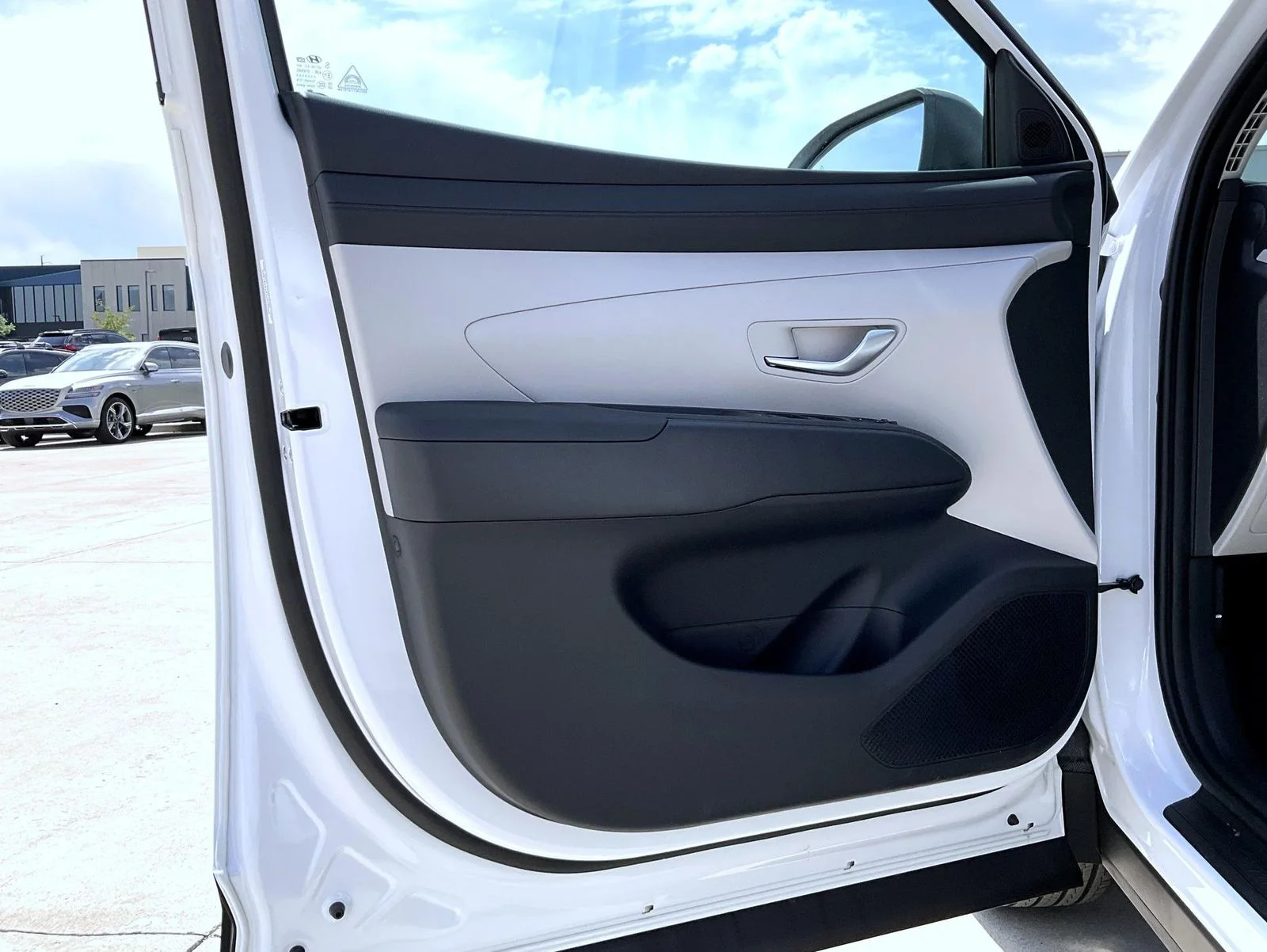 New 2026 White Hyundai SEL image 9
